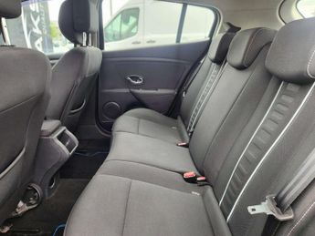RENAULT MEGANE 1.6 Megane Dynamique TomTom VVT 5dr