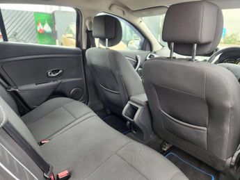 RENAULT MEGANE 1.6 Megane Dynamique TomTom VVT 5dr