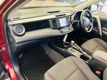 TOYOTA RAV4 2.5 RAV4 Business Edition+ HEV 4x2 CVT 5dr