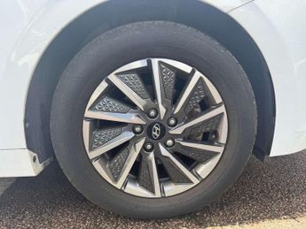 HYUNDAI IONIQ IONIQ Premium BEV 5dr