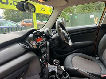 MINI HATCH 1.5 Cooper Auto 5dr