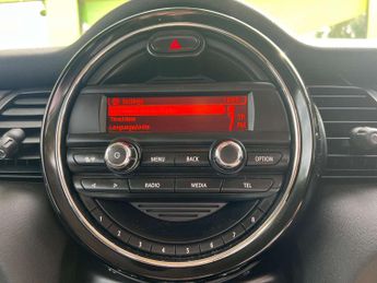 MINI HATCH 1.5 Cooper Auto 5dr