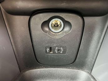 MINI HATCH 1.5 Cooper Auto 5dr