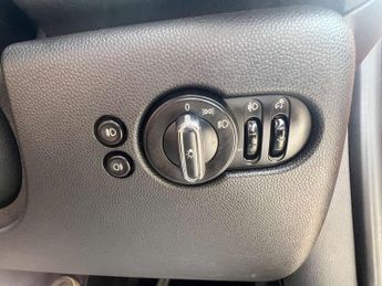 MINI HATCH 1.5 Cooper Auto 5dr