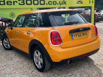 MINI HATCH 1.5 Cooper Auto 5dr