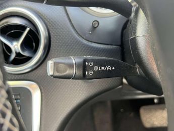 MERCEDES-BENZ A-CLASS 1.8 A180 BlueEfficiency Sport CDi Auto 5dr