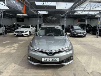 TOYOTA AURIS 1.8 Auris Business Edition TSS Hybrid VVT-i CVT 5dr