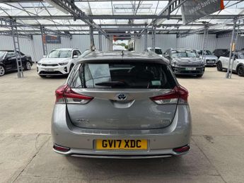 TOYOTA AURIS 1.8 Auris Business Edition TSS Hybrid VVT-i CVT 5dr