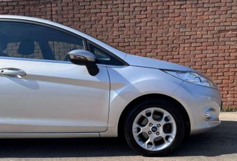 Ford FIESTA 1.4 Fiesta Zetec Auto 5dr