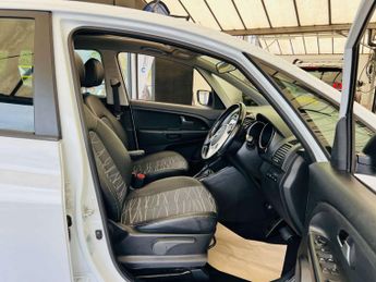 KIA VENGA 1.6 Venga 4 Auto 5dr
