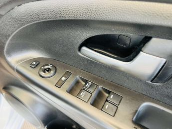 KIA VENGA 1.6 Venga 4 Auto 5dr