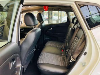 KIA VENGA 1.6 Venga 4 Auto 5dr