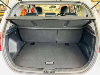 KIA VENGA 1.6 Venga 4 Auto 5dr