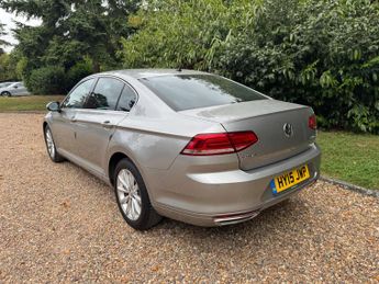 Volkswagen PASSAT 1.6 Passat SE Business TDI BlueMotion Technology Semi-Auto 4dr