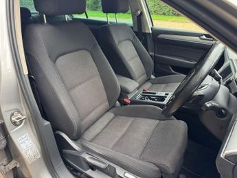 Volkswagen PASSAT 1.6 Passat SE Business TDI BlueMotion Technology Semi-Auto 4dr