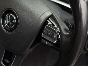 VOLKSWAGEN TOUAREG 3.0 Touareg V6 R-Line+ TDI BlueMotion Technology Auto 4WD 5dr