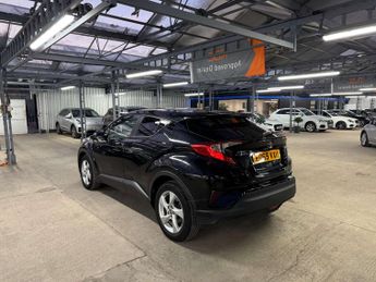 TOYOTA C-HR 1.8 C-HR Icon HEV CVT 5dr