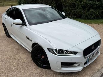 Jaguar XE 2.0 XE R-Sport D 4dr