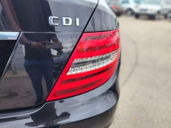 MERCEDES-BENZ C-CLASS 2.1 C200 SE CDi BlueEfficiency Auto 4dr