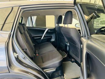 TOYOTA RAV4 2.5 RAV4 Business Edition+ HEV TSS 4x2 CVT 5dr
