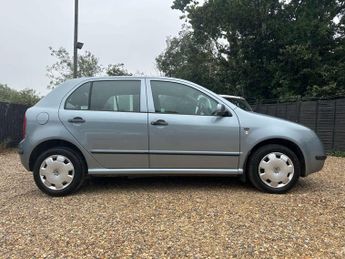 SKODA FABIA 1.4 Fabia Comfort 16v 5dr