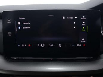 SKODA OCTAVIA 1.0 Octavia SE Technology TSi E-Tech Semi-Auto 5dr