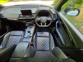 AUDI Q5 2.0 Q5 PHEV Vorsprung 50 TFSI E Quattro Semi-Auto 4WD 5dr