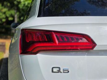 AUDI Q5 2.0 Q5 PHEV Vorsprung 50 TFSI E Quattro Semi-Auto 4WD 5dr
