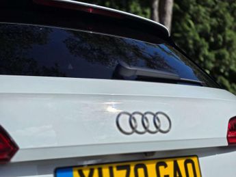 AUDI Q5 2.0 Q5 PHEV Vorsprung 50 TFSI E Quattro Semi-Auto 4WD 5dr