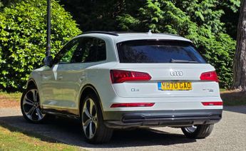 AUDI Q5 2.0 Q5 PHEV Vorsprung 50 TFSI E Quattro Semi-Auto 4WD 5dr