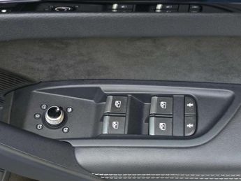 AUDI Q5 2.0 Q5 PHEV Vorsprung 50 TFSI E Quattro Semi-Auto 4WD 5dr