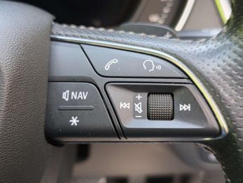 AUDI Q5 2.0 Q5 PHEV Vorsprung 50 TFSI E Quattro Semi-Auto 4WD 5dr