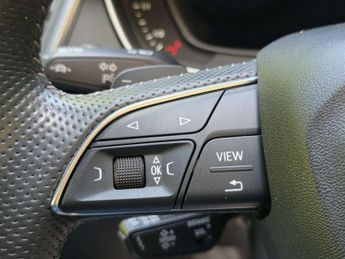 AUDI Q5 2.0 Q5 PHEV Vorsprung 50 TFSI E Quattro Semi-Auto 4WD 5dr