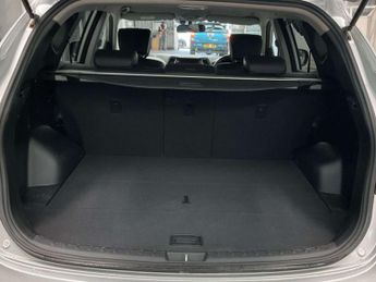 HYUNDAI SANTA FE 2.2 Santa Fe Premium CRDi Auto 4WD 5dr