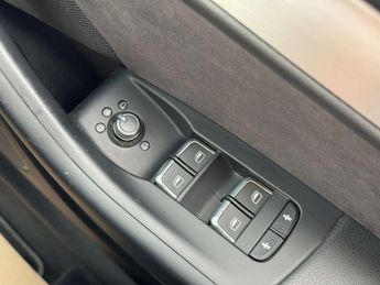AUDI Q3 2.0 Q3 S Line+ TDI Quattro Semi-Automatic 4WD 5dr - NATIONAL DEL