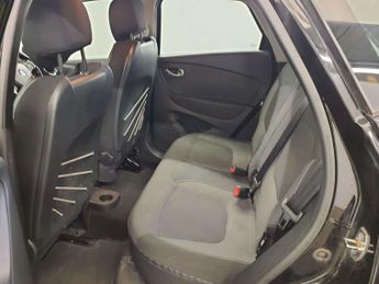 RENAULT CAPTUR 1.5 Captur Dynamique MediaNav dCi Automatic 5dr - NATIONAL DELIV