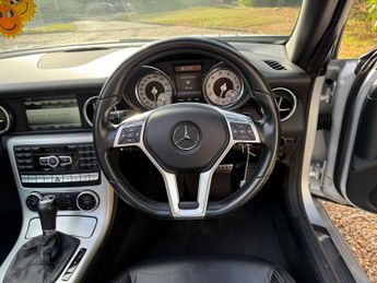 Mercedes-Benz SLK 3.5 SLK350 AMG Sport BlueEfficiency Auto 2dr