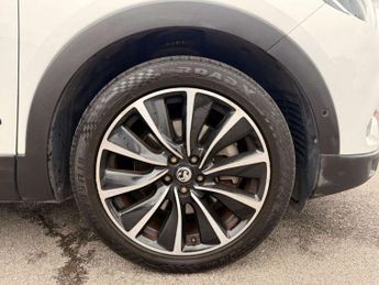 VAUXHALL GRANDLAND X 1.6 13.2kWh Ultimate Nav SUV 5dr Petrol Plug-in Hybrid Auto 4WD 