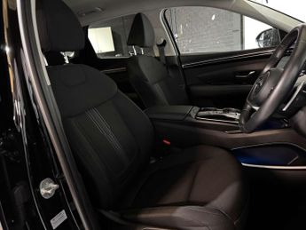 HYUNDAI TUCSON 1.6 Tucson Premium TGDi HEV Auto 5dr