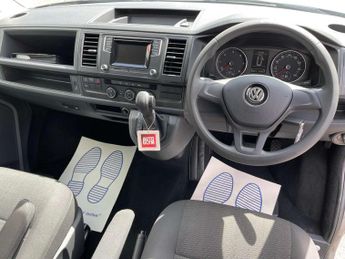 VOLKSWAGEN Transporter Shuttle 2.0 TDI BlueMotion Tech SE COMBI / CAMPER  Double Cab 5dr Diesel