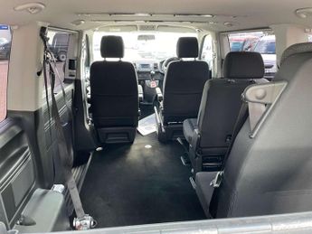 VOLKSWAGEN Transporter Shuttle 2.0 TDI BlueMotion Tech SE COMBI / CAMPER  Double Cab 5dr Diesel