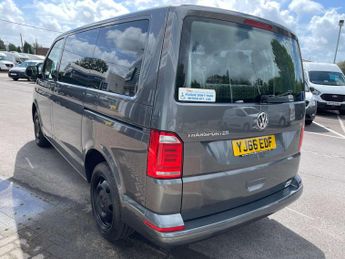 VOLKSWAGEN Transporter Shuttle 2.0 TDI BlueMotion Tech SE COMBI / CAMPER  Double Cab 5dr Diesel