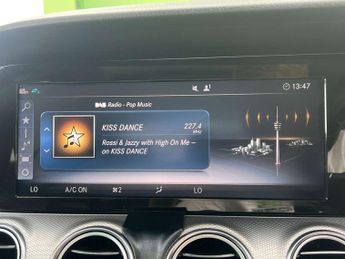 MERCEDES-BENZ E-CLASS 2.0 E 220 D SE Premium Auto 4dr