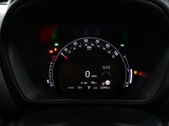 TOYOTA AYGO X 1.0 Aygo X Edge VVT-i Auto 5dr