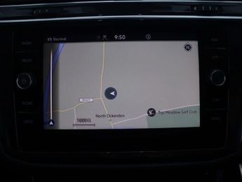 VOLKSWAGEN TIGUAN 1.5 Tiguan R-Line TSi Semi-Auto 5dr