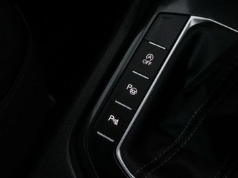 VOLKSWAGEN TIGUAN 1.5 Tiguan R-Line TSi Semi-Auto 5dr