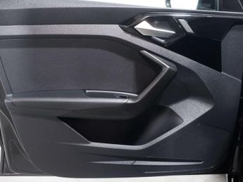 AUDI A1 1.0 A1 Sportback 30 TFSI Technik Semi-Auto 5dr