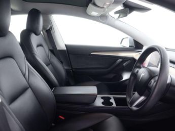 TESLA MODEL 3 Model 3 Standard-Range + 4dr