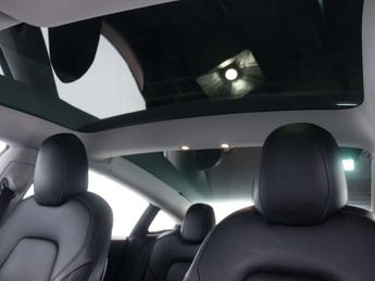 TESLA MODEL 3 Model 3 Standard-Range + 4dr
