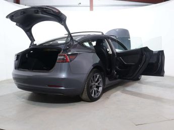 TESLA MODEL 3 Model 3 Standard-Range + 4dr